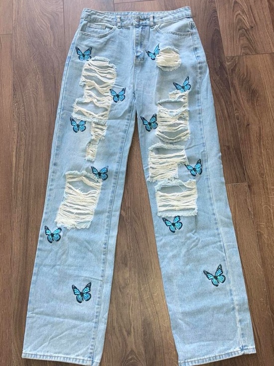 SHEIN Denim - SHEIN Light Blue Straight-Leg Jeans with Blue Butterfly Embroidery